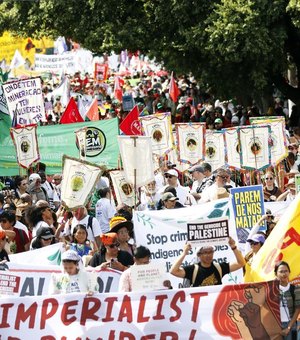 Marcha pelo Clima reúne 70 mil e leva força amazônica às ruas de Belém