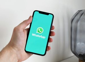 WhatsApp vai parar de funcionar em 16 modelos de celulares nesta terça; veja quais