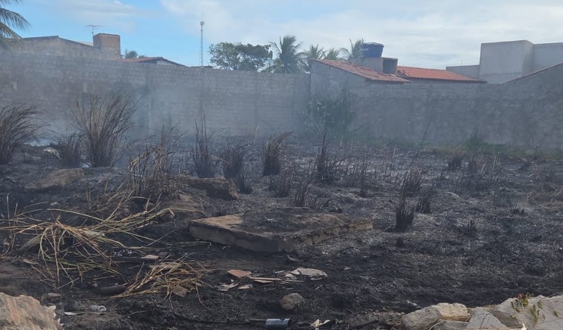 Queima de lixo durante limpeza de lotes mobiliza bombeiros em Marechal Deodoro