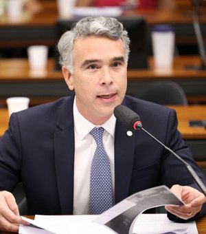 Rafael Brito defende fim da escala 6x1 e diz que descanso é direito do trabalhador