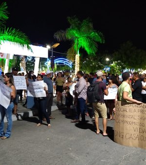 Moradores realizam protesto para denunciar poluição da Lagoa Caiçara, em São José da Tapera