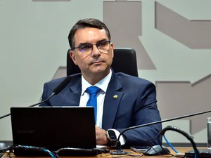 Flávio Bolsonaro diz que Gonet pode ser sancionado pelos EUA