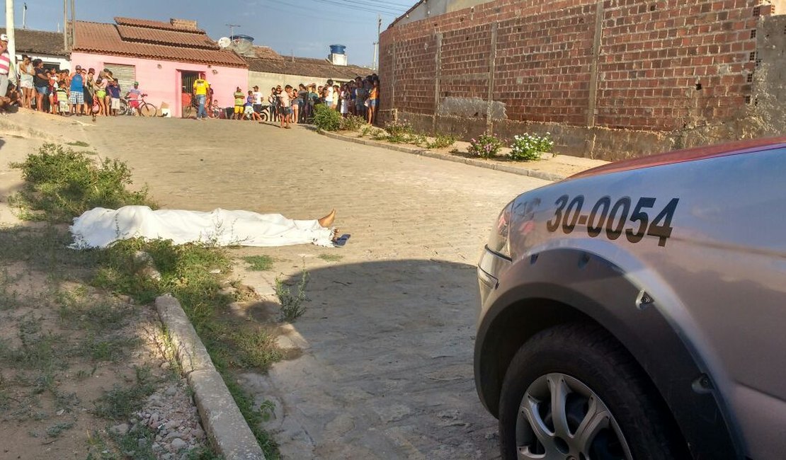 Menor é assassinado a tiros no Residencial Jardim das Paineiras, em Arapiraca