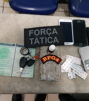 Jovens são presos com drogas e munições em Maceió