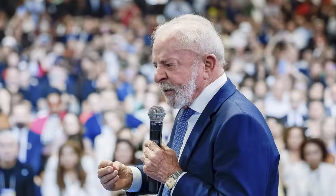 Lula acaba com taxa das blusinhas; compras internacionais de até US$ 50 não pagarão imposto federal