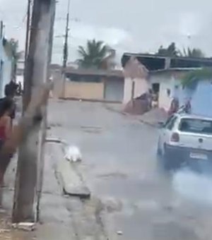 Homem tenta atropelar ex-companheira e deixa três pessoas feridas em Rio Largo