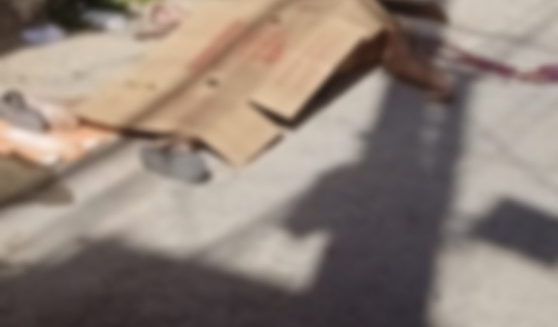 Homem de 38 anos é morto com diversos tiros na cabeça no bairro Jacintinho, em Maceió