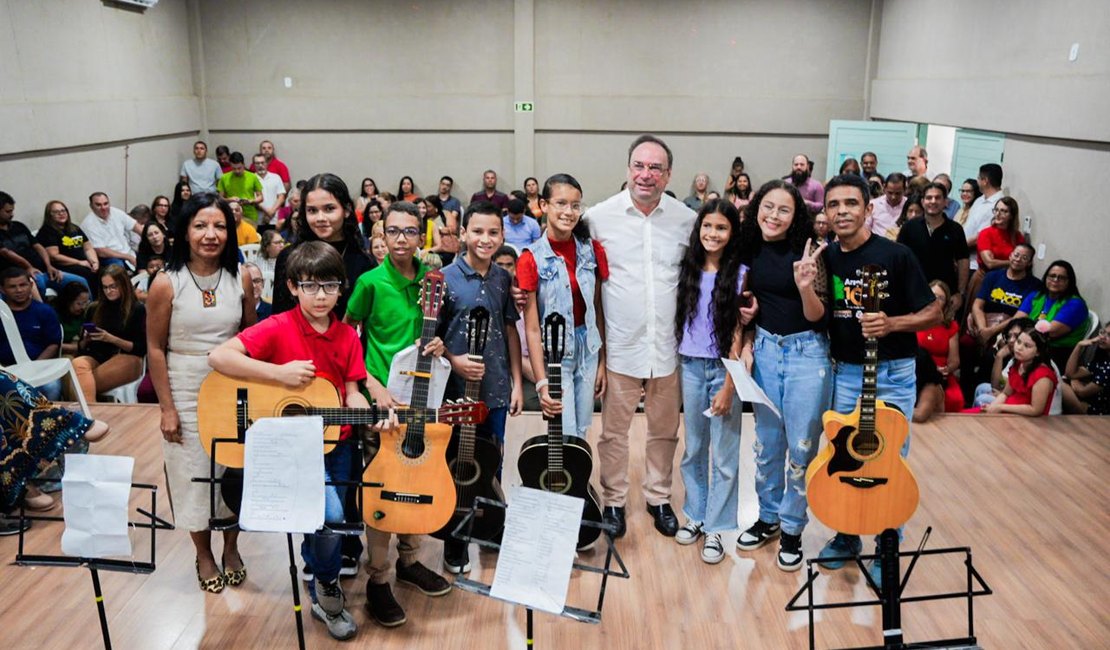 ﻿Escola Municipal de Artes e Museu Zezito Guedes são revitalizados e modernizados em Arapiraca