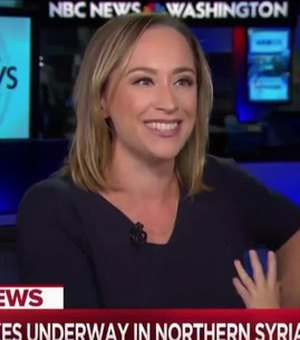 Filho de apresentadora invade telejornal ao vivo e rouba cena nos EUA