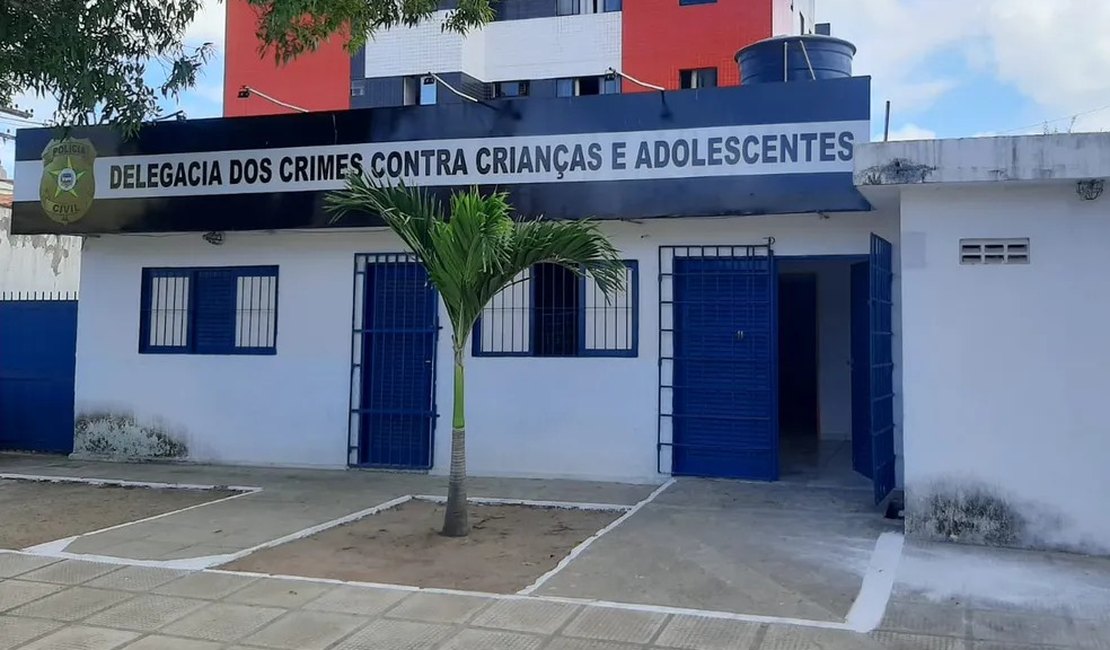 Homem que adquiria e armazenava imagens com pornografia infantil é preso em Maceió