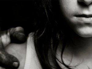 Padrasto é acusado de abusar e usar três jovens em esquema de prostituição em Palmeira dos Índios