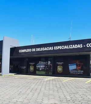 Complexo de Delegacias fica às escuras após furto de fiação elétrica, na Mangabeiras