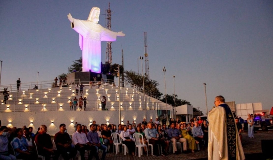 Santa Missa marca abertura do Cenáculo Mariano em Palmeira dos Índios