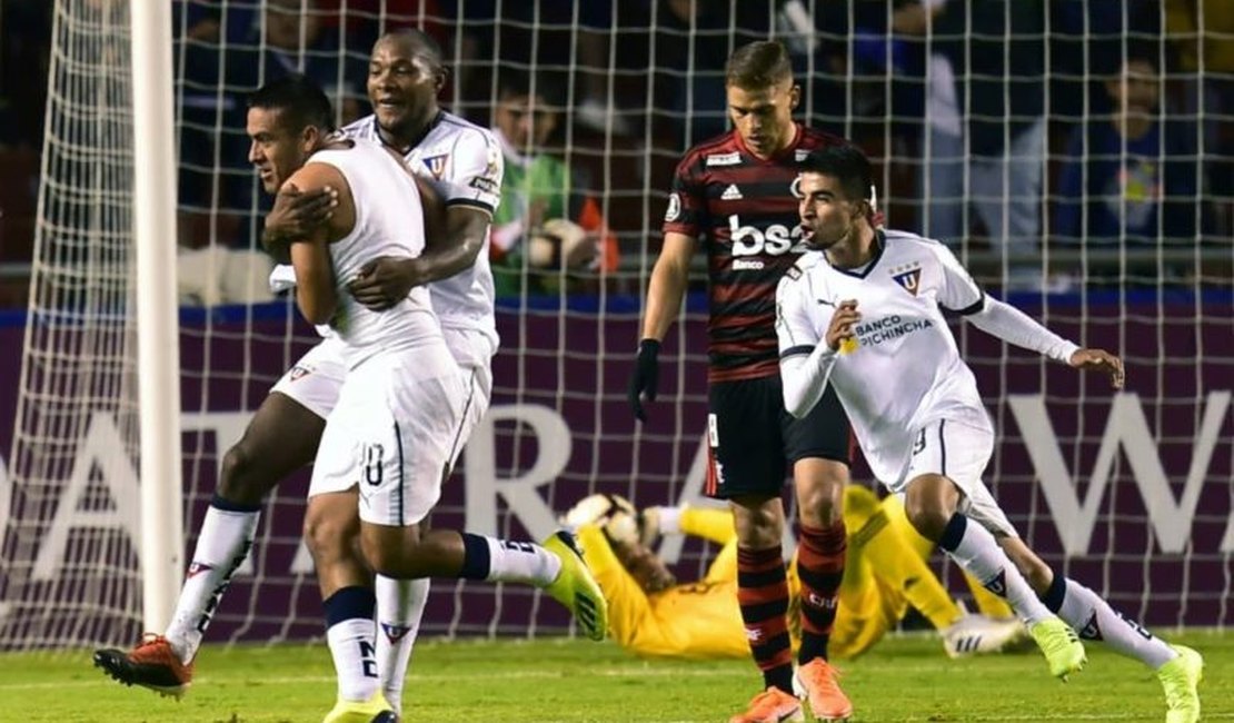 Flamengo cai contra LDU e se complica na Libertadores