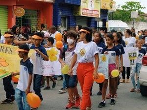 Estudantes protestam contra o abuso e exploração sexual de crianças e adolescentes em Pilar