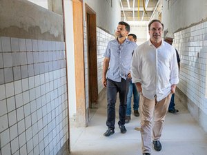 Obras de pavimentação asfáltica e construção de creche avançam no João Paulo II e Primavera em Arapiraca