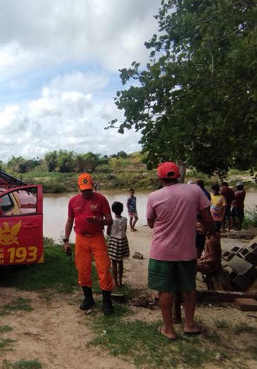 Corpo de pescador é encontrado sem vida às margens do Rio Mundaú, em Branquinha
