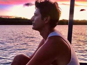 Reynaldo Gianecchini passeia em Porto de Pedras