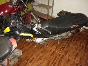 Suspeitos fogem da polícia e abandonam motos em Porto de Pedras