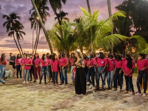 Prefeitura promove dia de beleza e lazer para meninas de instituição