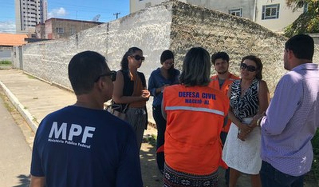 Procuradoras do MPF realizam visita técnica ao bairro do Pinheiro, em Maceió