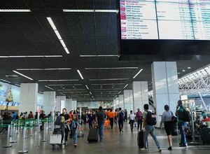 Para brasileiro, esperar mala estraga o prazer de voar