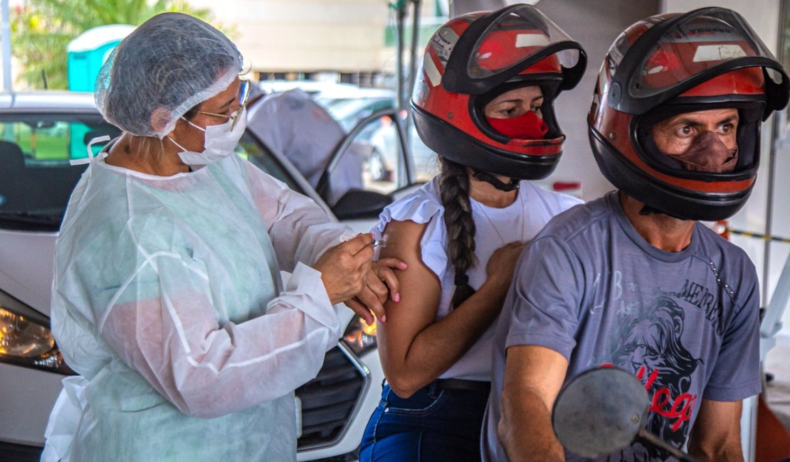 Vacinação de Covid-19  por idade está suspensa em Arapiraca