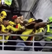 Vídeos mostram policiais militares sendo agredidos por torcedores do Sport no Rei Pelé