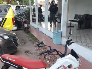 Polícia recupera motocicleta roubada em Arapiraca