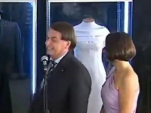 Beiçola? Cabelo de Bolsonaro vira um dos assuntos mais comentados do Twitter