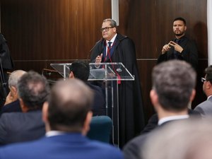 Tourinho destaca competência do novo desembargador eleitoral Sóstenes Andrade