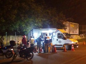 Motorista embriagado é preso após furar blitz 