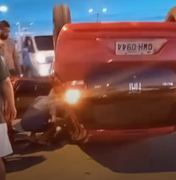 Carro capota após colisão em cruzamento no Conjunto Maceió I, na parte alta da cidade