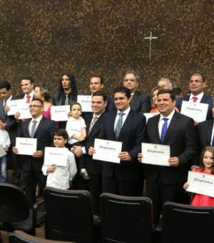 Prefeito, vice e 21 vereadores eleitos por Maceió tomam posse no dia 1º de janeiro