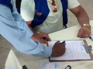 Procon autua restaurantes por não disponibilizar cardápio em braille