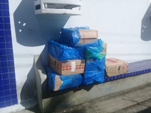 Carga de cigarro é apreendida pela SMTT e Polícia Militar 