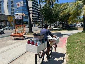 Controladores de velocidade educativos são instalados na ciclovia da orla de Maceió