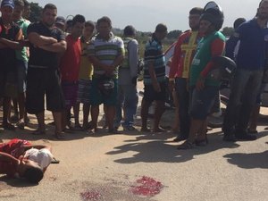 [Vídeo] Adolescente é baleado durante tentativa de assalto