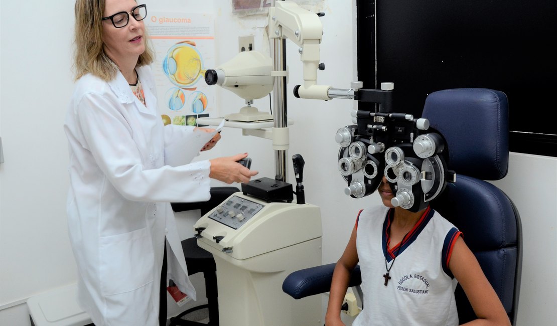 Sesau garante óculos a mais de 100 alunos de três escolas públicas