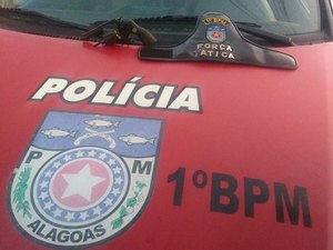 Homem é preso com revólver em sede de torcida organizada em Maceió