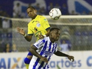 CSA e Confiança-SE empatam por 1 a 1 no Estádio Rei Pelé