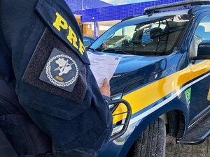 PRF prende homem com mandado de prisão em aberto em Murici