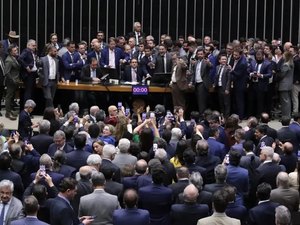 Como foram as mais de 30 horas de obstrução da direita no Congresso