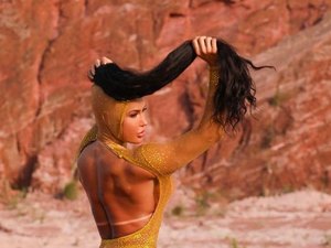 Gracyanne Barbosa rebate hater que a chamou de 'deformada'