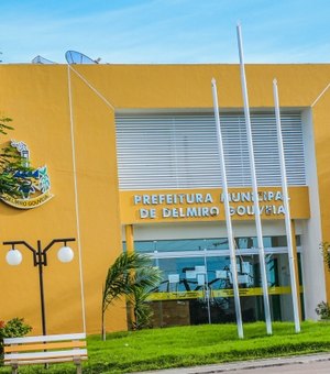 Enquanto impasse com concursados continua, 18% dos estudantes de Delmiro Gouveia ficam sem aulas