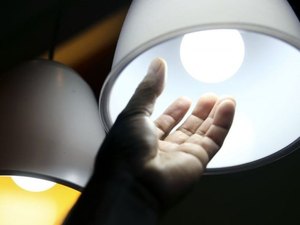Bandeira tarifária de outubro é verde, sem valor adicional nas contas de luz
