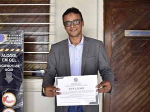 Ellisson Santos é diplomado prefeito do Passo de Camaragibe