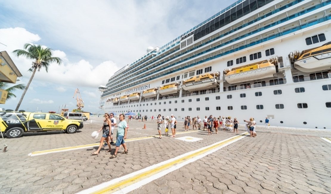 Temporada de cruzeiros trará mais de 33 mil turistas para Alagoas