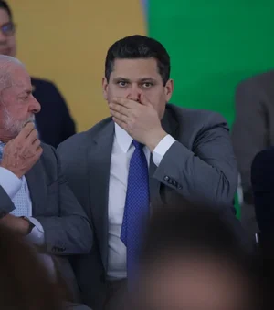 Governo Lula pressiona Alcolumbre por fim da 6x1 antes das eleições