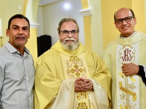 Padre Antônio Maria reúne multidão em São Sebastião